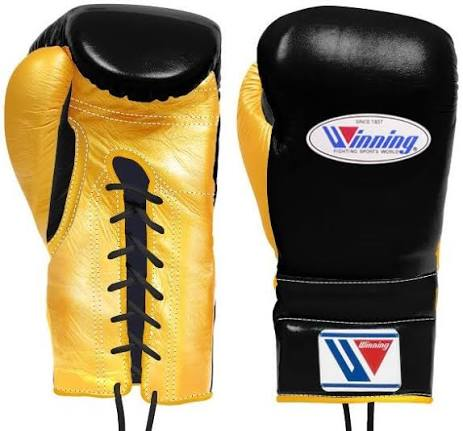WINNING LACE-UP BOXING GLOVES - BLACK/GOLD 16OZ